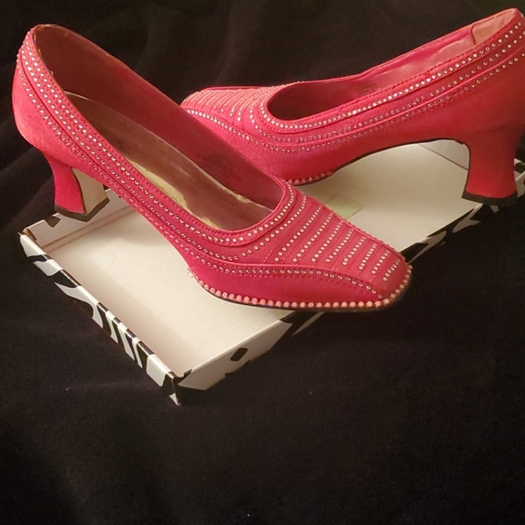 Sophicated style Elegant embellished beaded Shoes - Picture 2 of 6